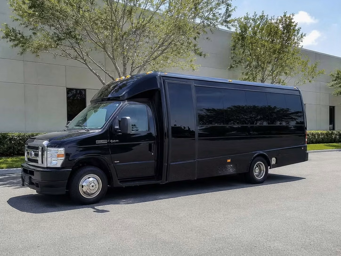 rexburg 18 passenger minibus rental