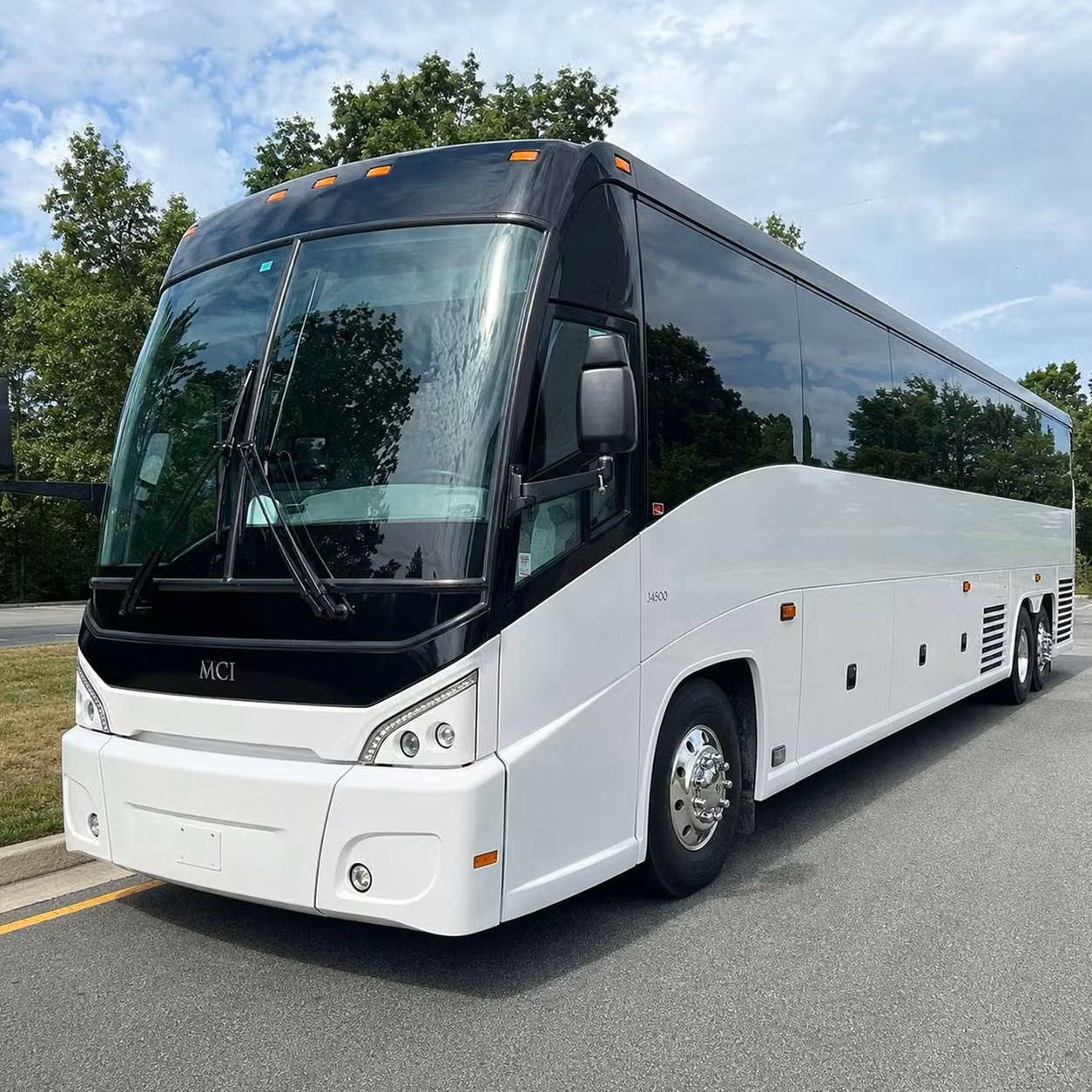 rexburg vip sprinter limos and executive buses for artists and backstage guests